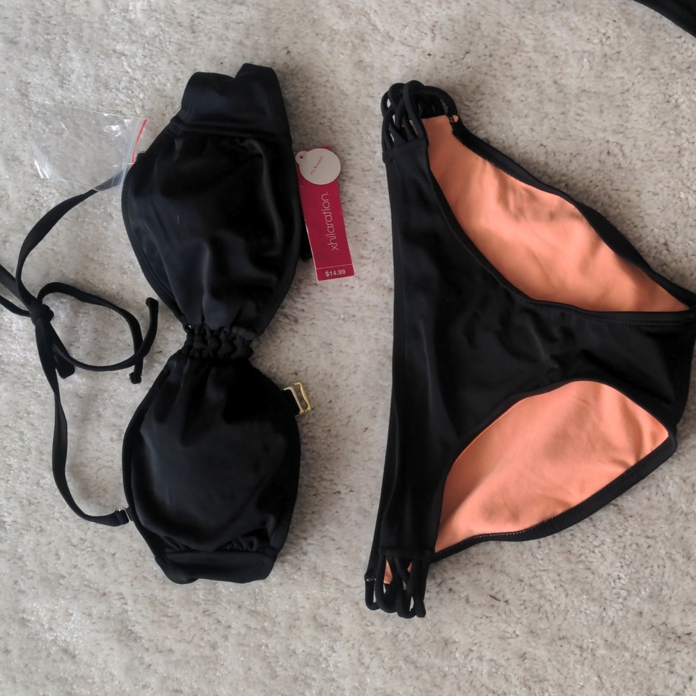 Black bikini